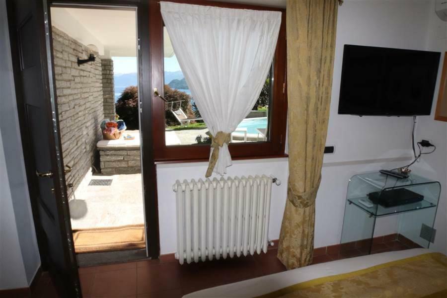 La Volpe Dorata Bed & Breakfast Stresa Exterior photo